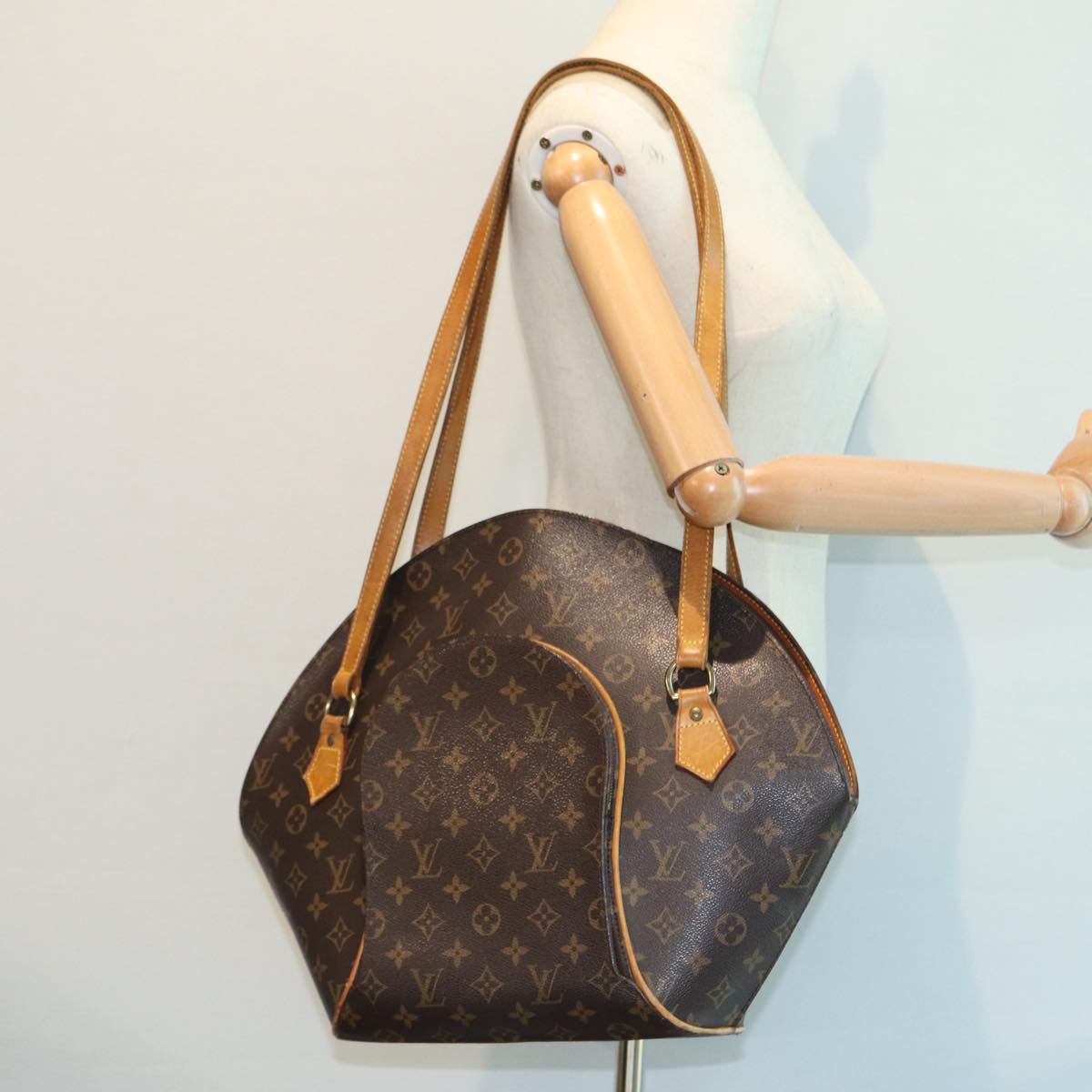 LOUIS VUITTON Ellipse Shoulder Bag