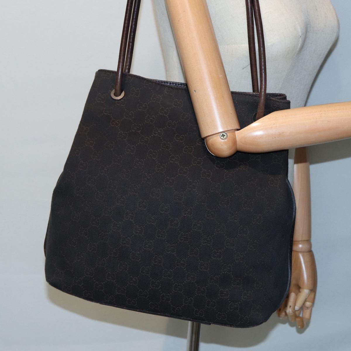 GUCCI GG canvas Shoulder Bag