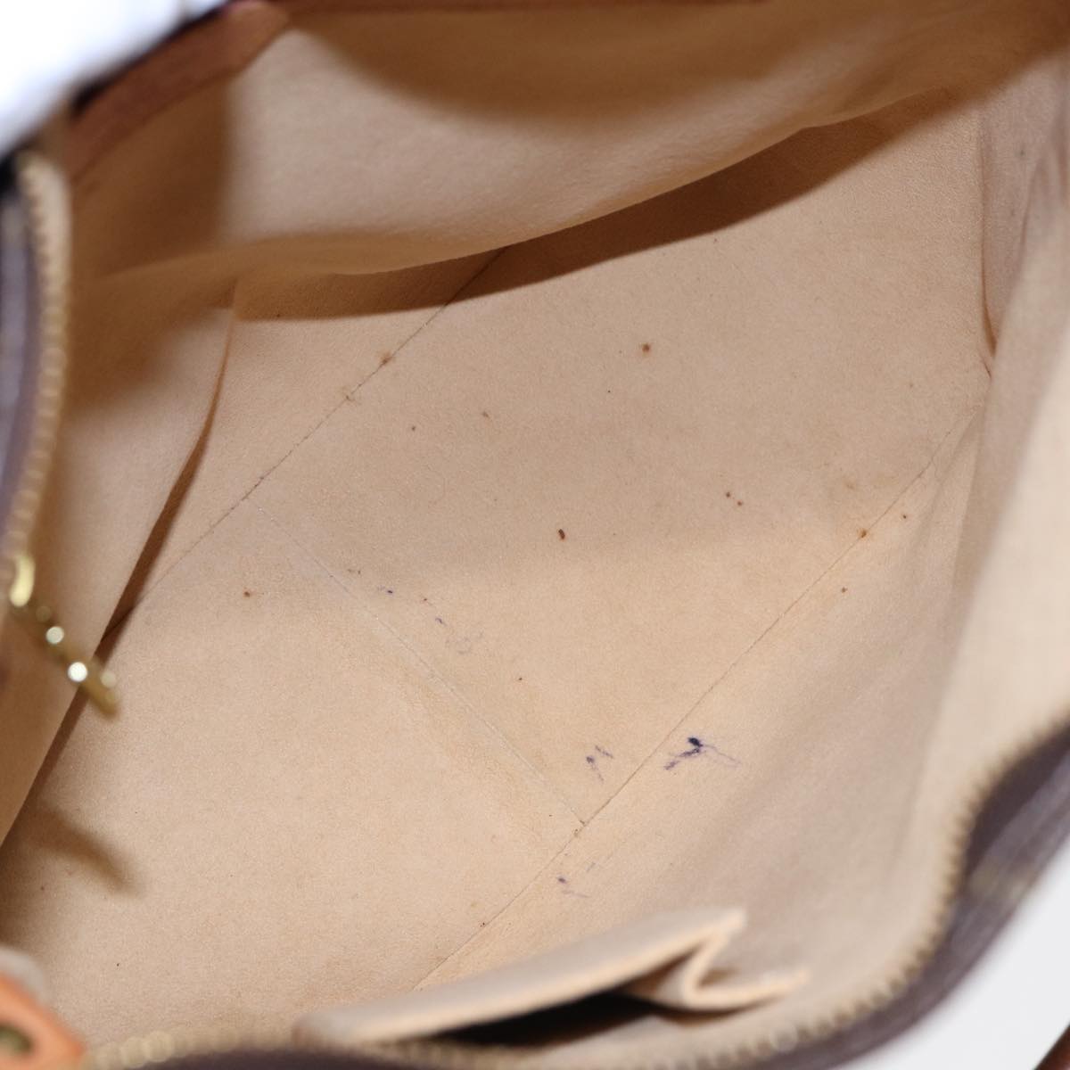 LOUIS VUITTON Looping GM Shoulder Bag