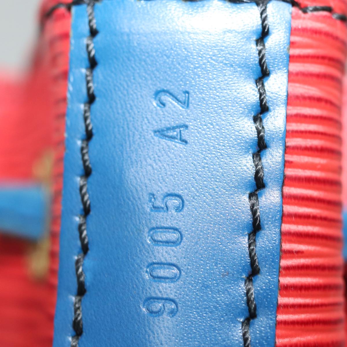 LOUIS VUITTON Noe Shoulder Bag