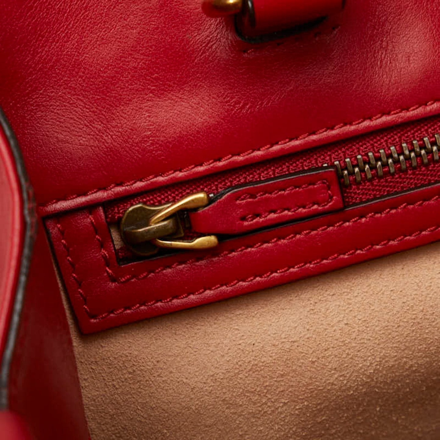 GUCCI GG Marmont Quilted Handbag Shoulder Bag 448054 Red Leather Women's