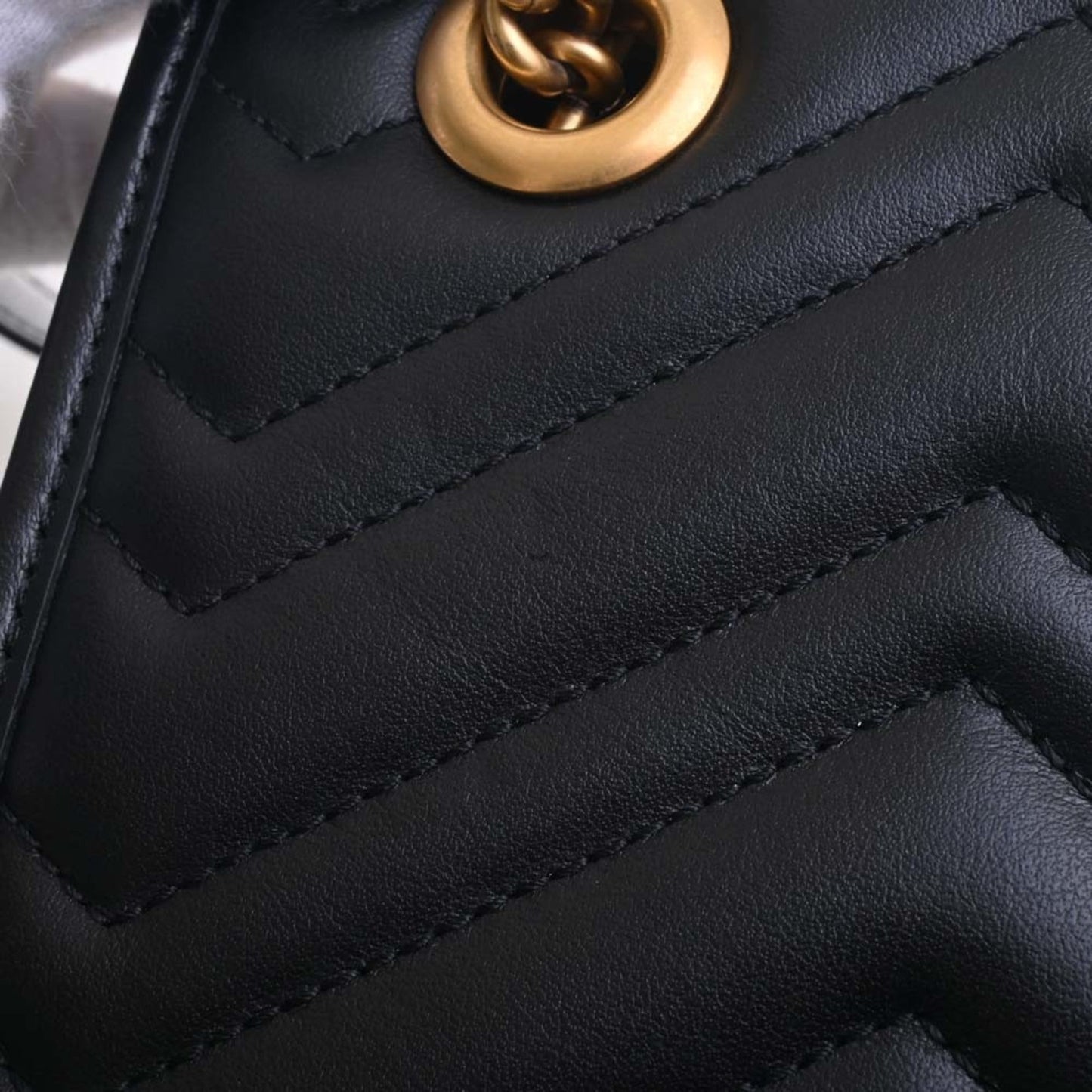 GUCCI GG Marmont Quilted Leather Chain Shoulder Bag 696123 Black Women's