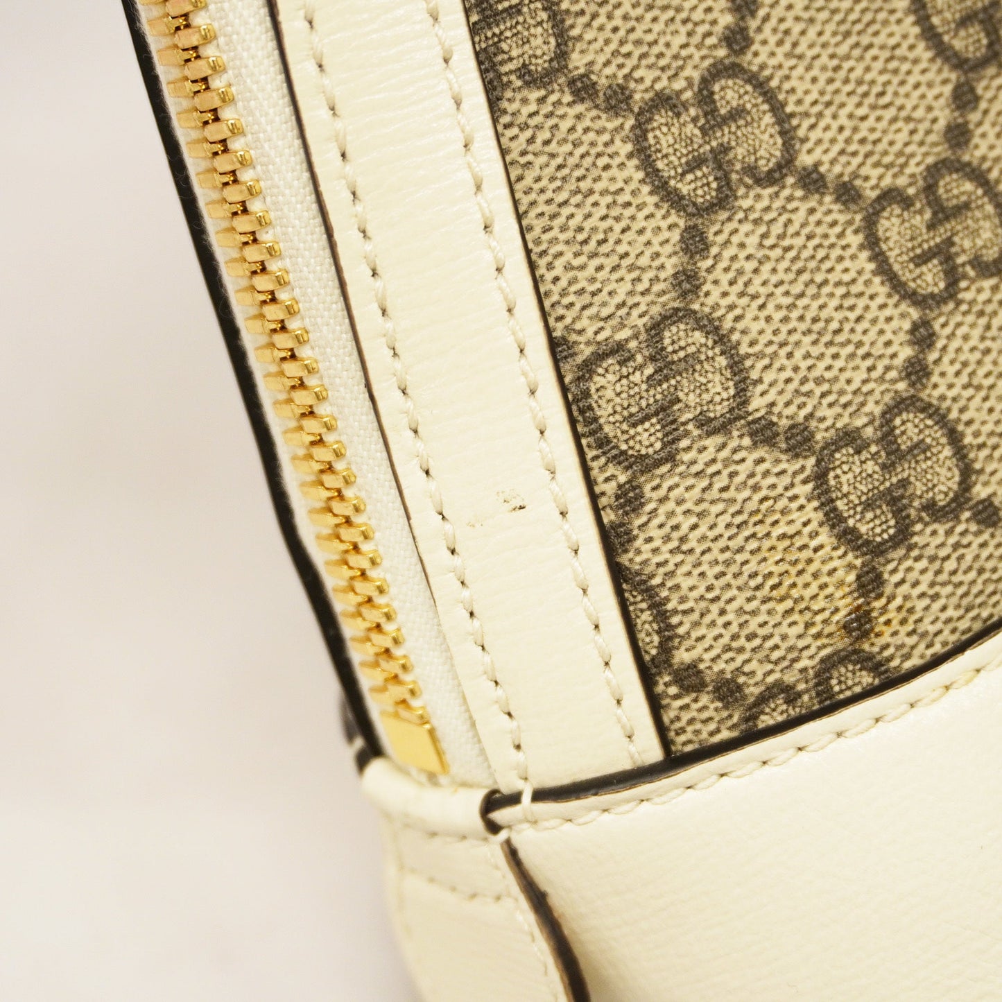GUCCIAuth  Horsebit 2way Bag 621220 GG Supreme Beige,White
