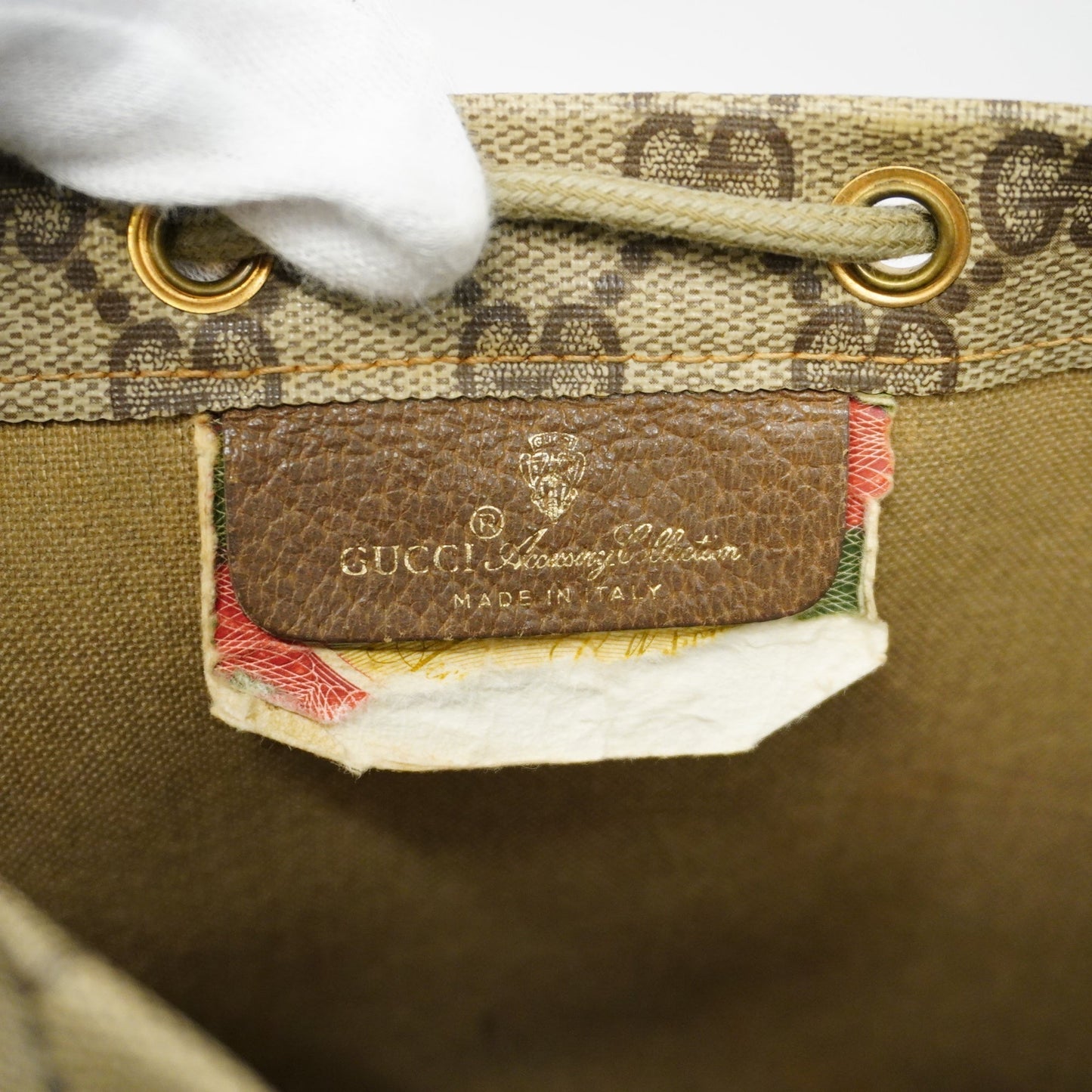 Gucci  Old  97 19 302 Leather,GG Supreme Shoulder Bag Beige
