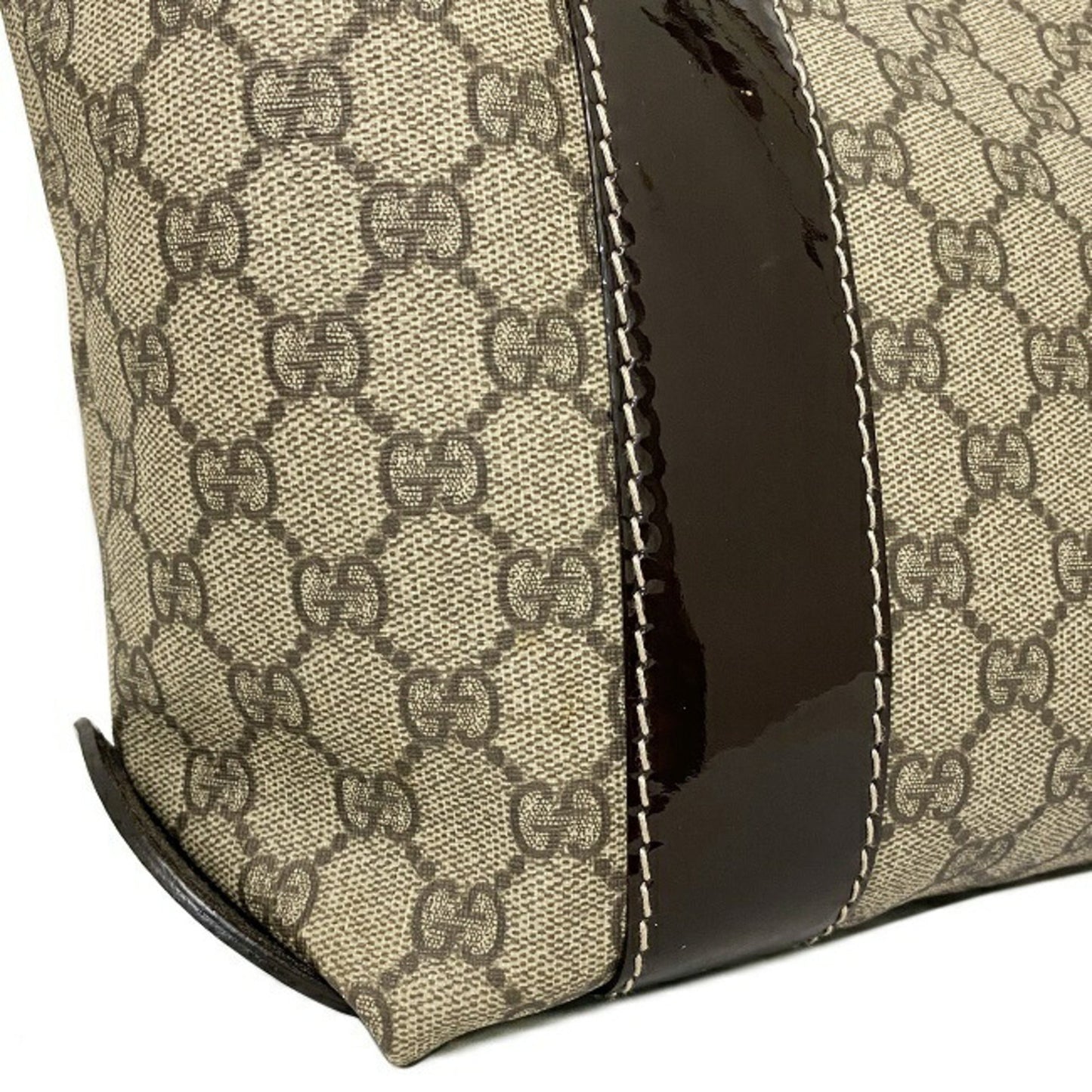 Gucci Tote Bag Beige Brown GG Supreme 203521 PVC Patent Leather GUCCI Handbag Plus Charm Enamel Ribbon Ladies