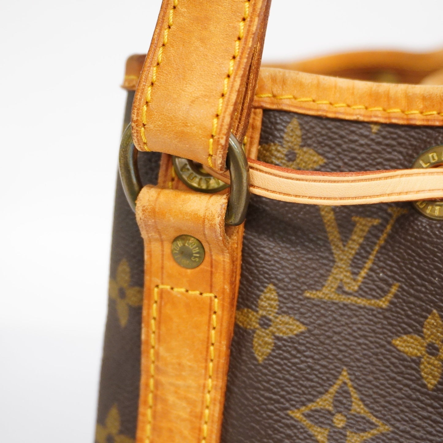 Louis Vuitton  Monogram Petit Noe M42226 Women's Shoulder Bag