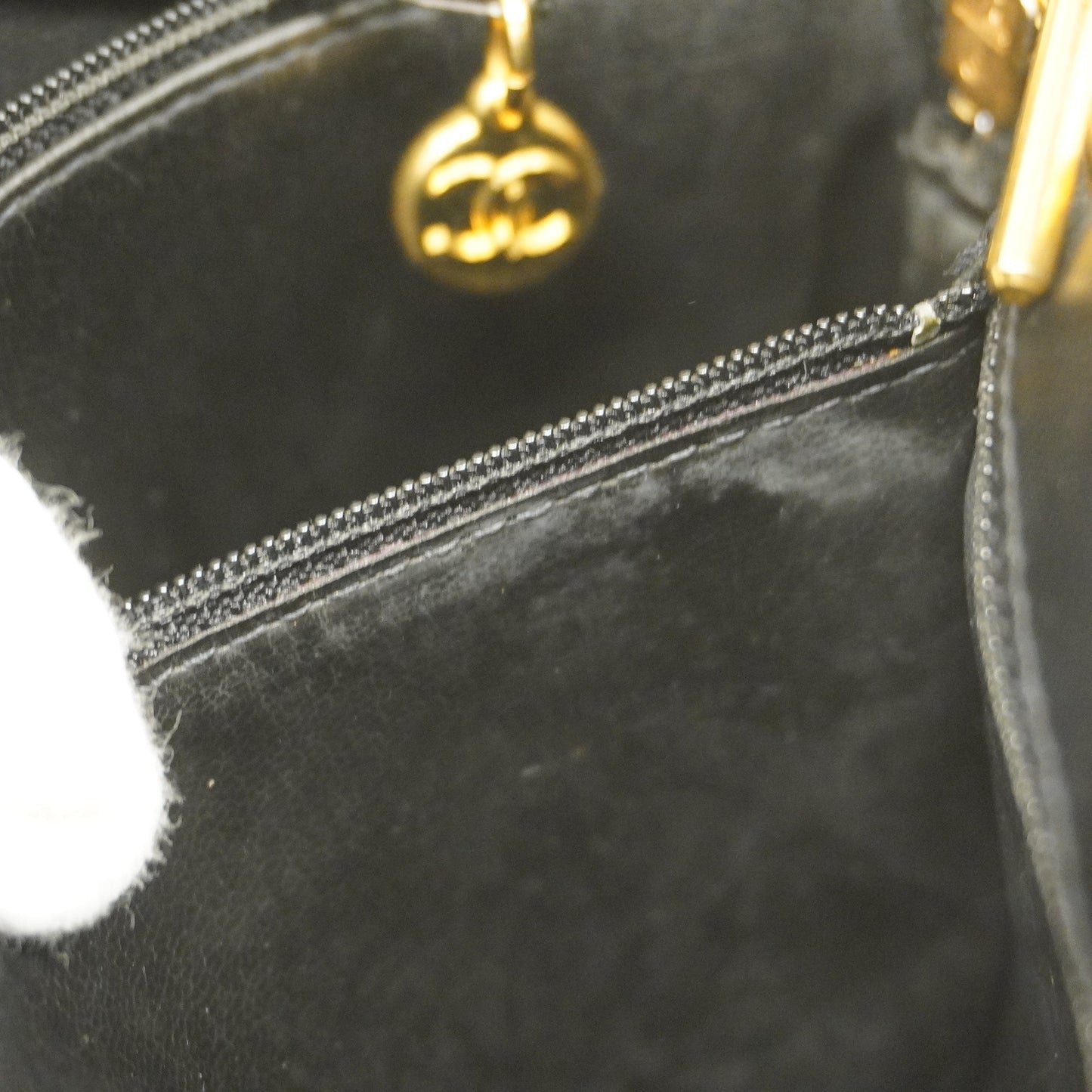 CHANELAuth  Matelasse Chain Shoulder With Fringes Leather Shoulder Bag Black
