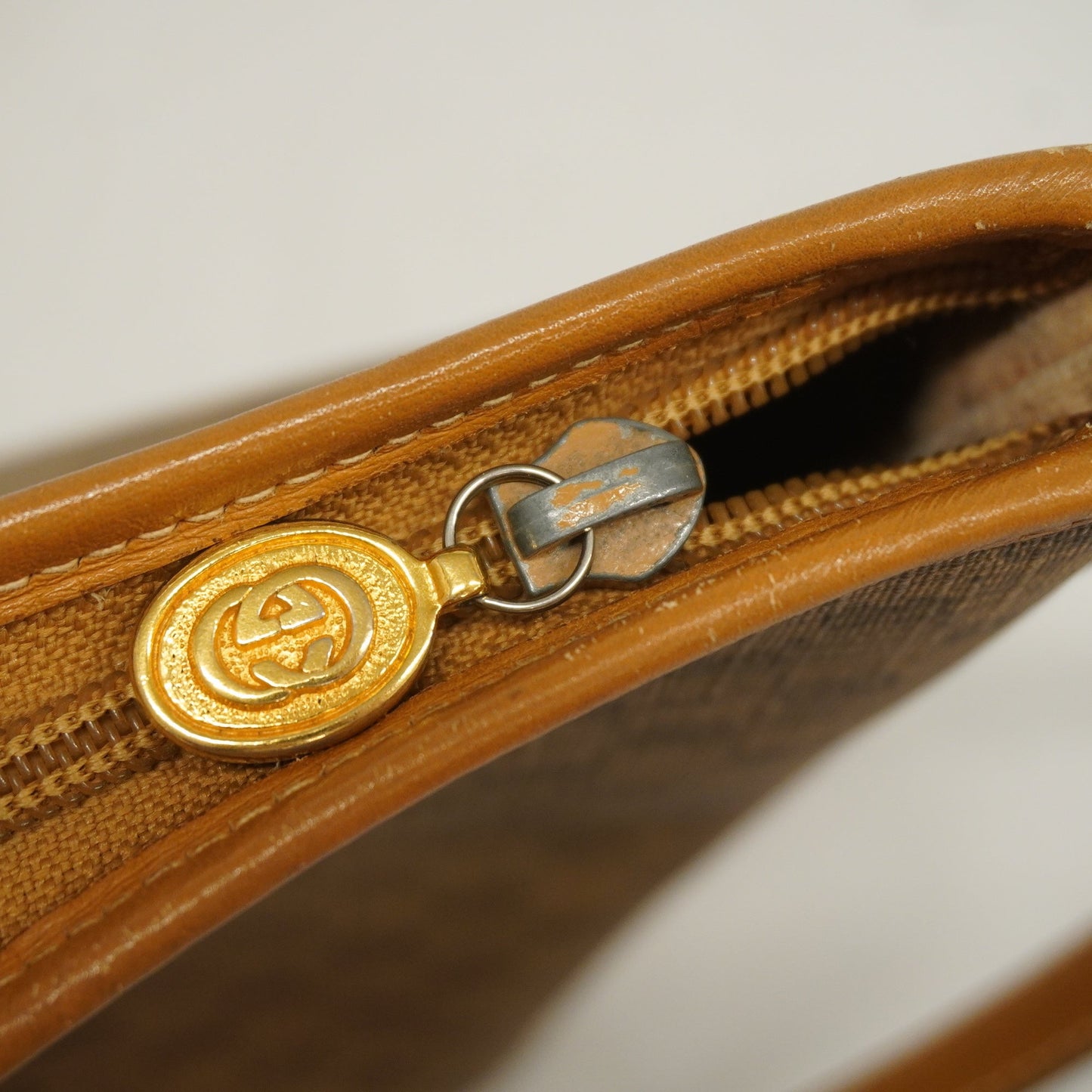 GUCCI  Micro GG 007 89 1095 Women's Shoulder Bag Beige