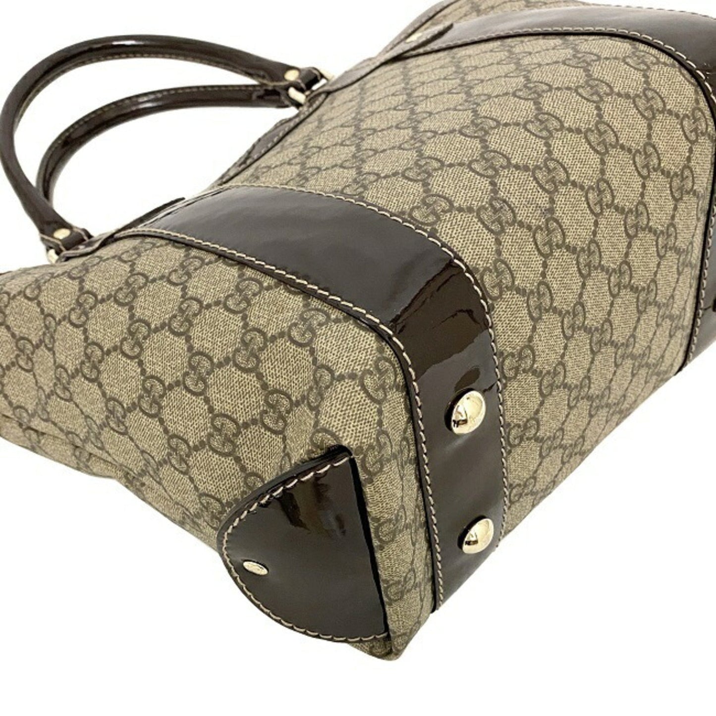 Gucci Tote Bag Beige Brown GG Supreme 203521 PVC Patent Leather GUCCI Handbag Plus Charm Enamel Ribbon Ladies