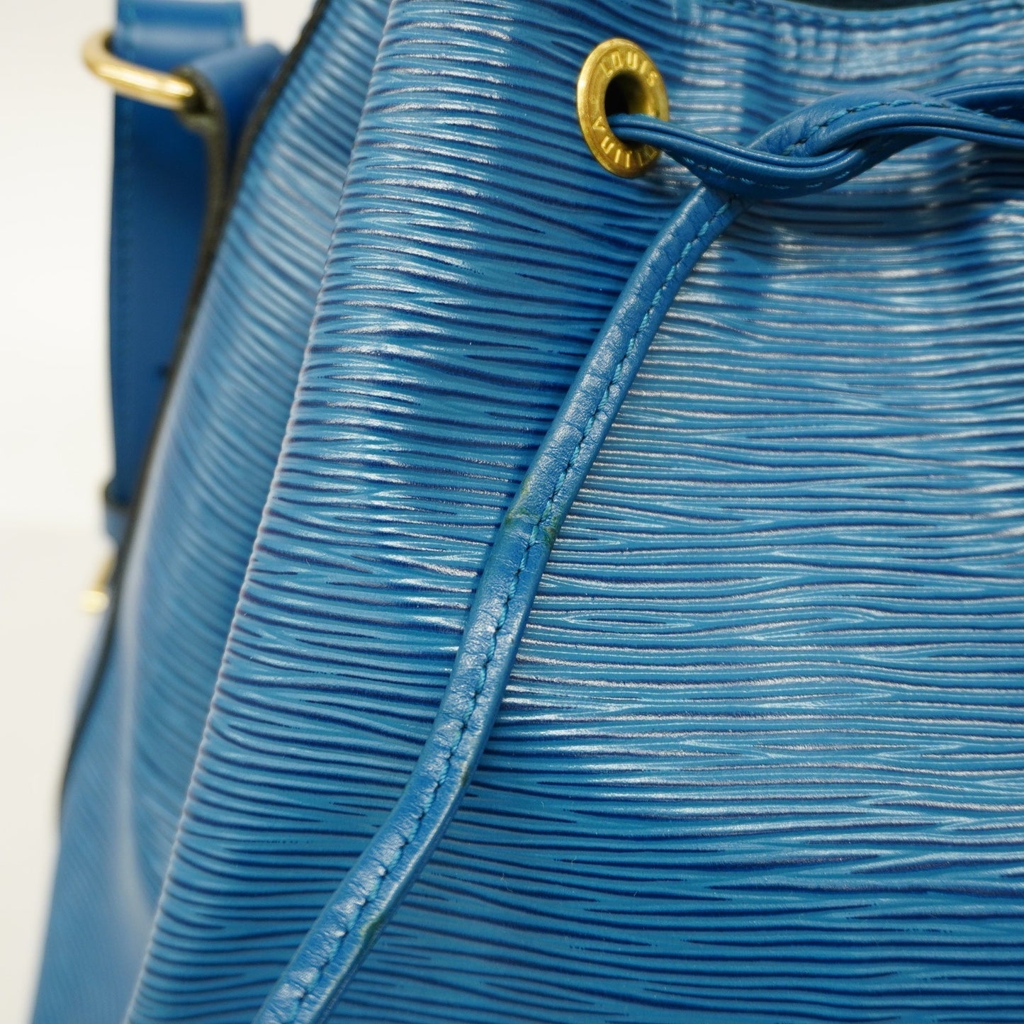 Louis Vuitton  Epi Petit Noe M44105 Women's Shoulder Bag Toledo Blue
