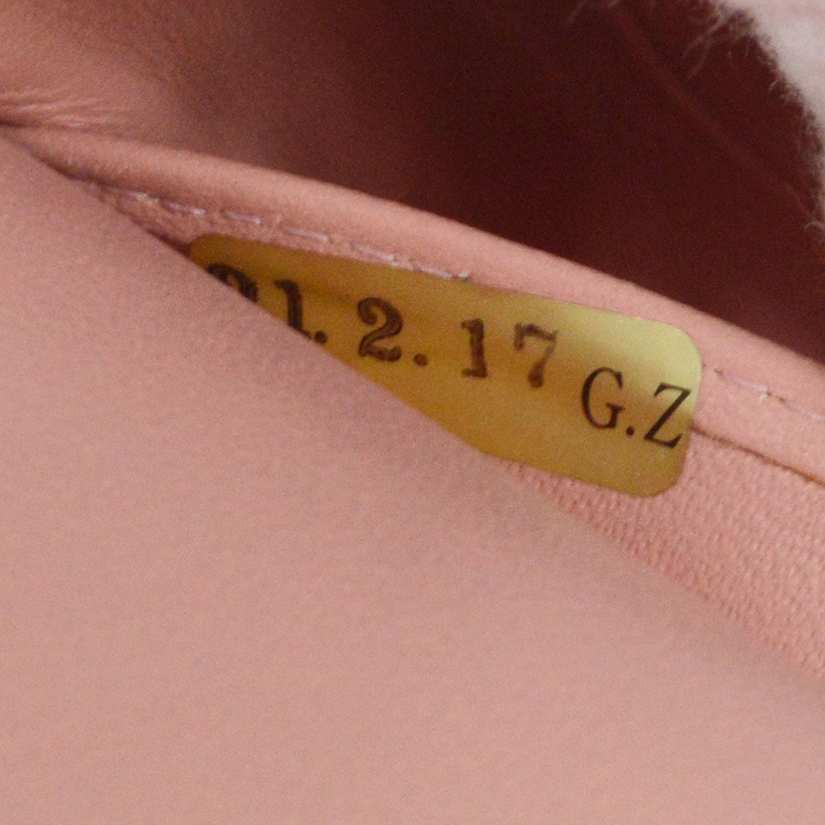 CHANEL Classic Double Flap Medium Shoulder Bag Pink Lambskin
