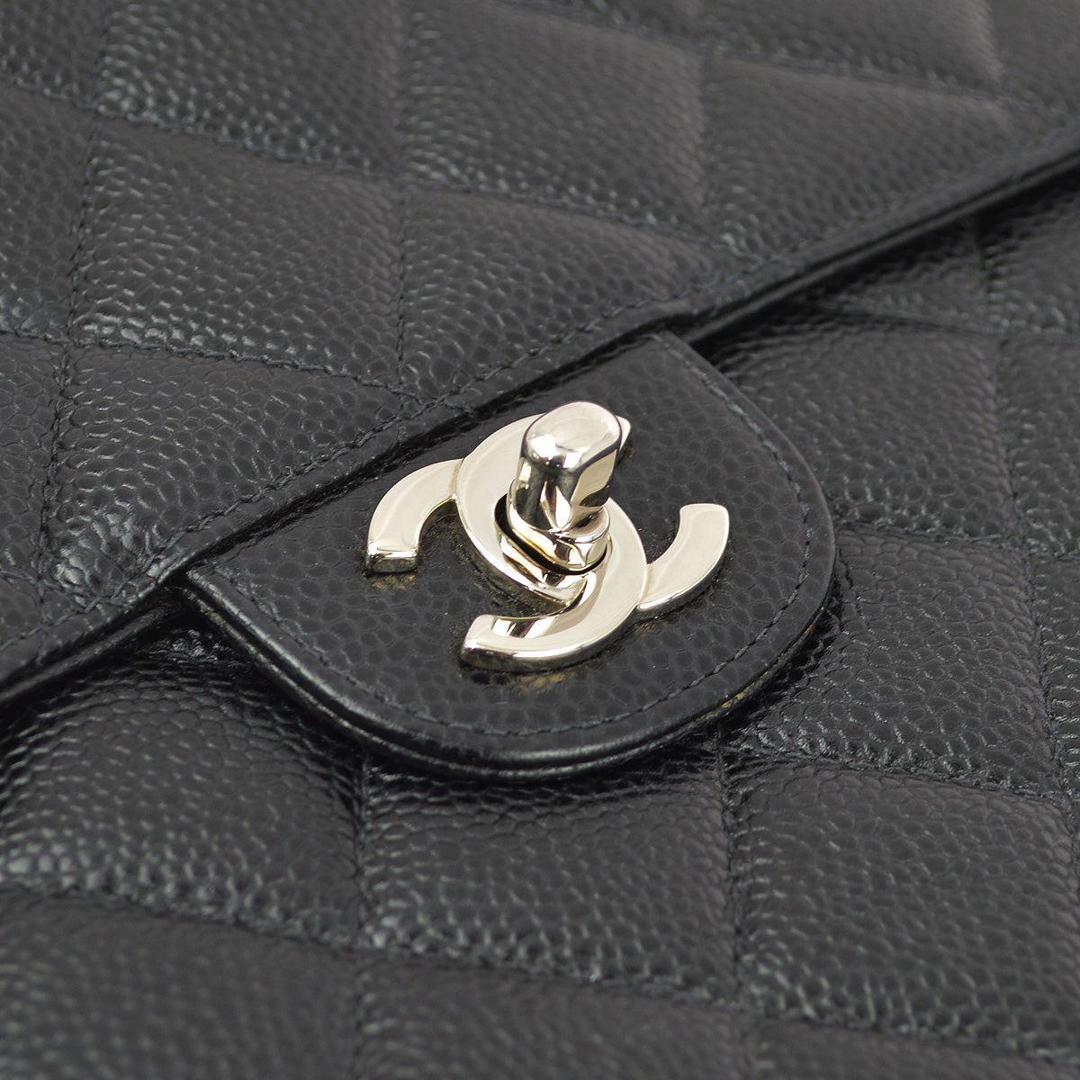 Chanel 2000-2001 Black Caviar Jumbo Classic Flap Shoulder Bag