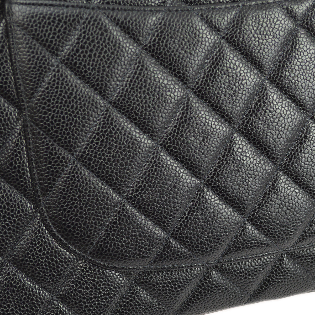 Chanel 2000-2001 Black Caviar Jumbo Classic Flap Shoulder Bag