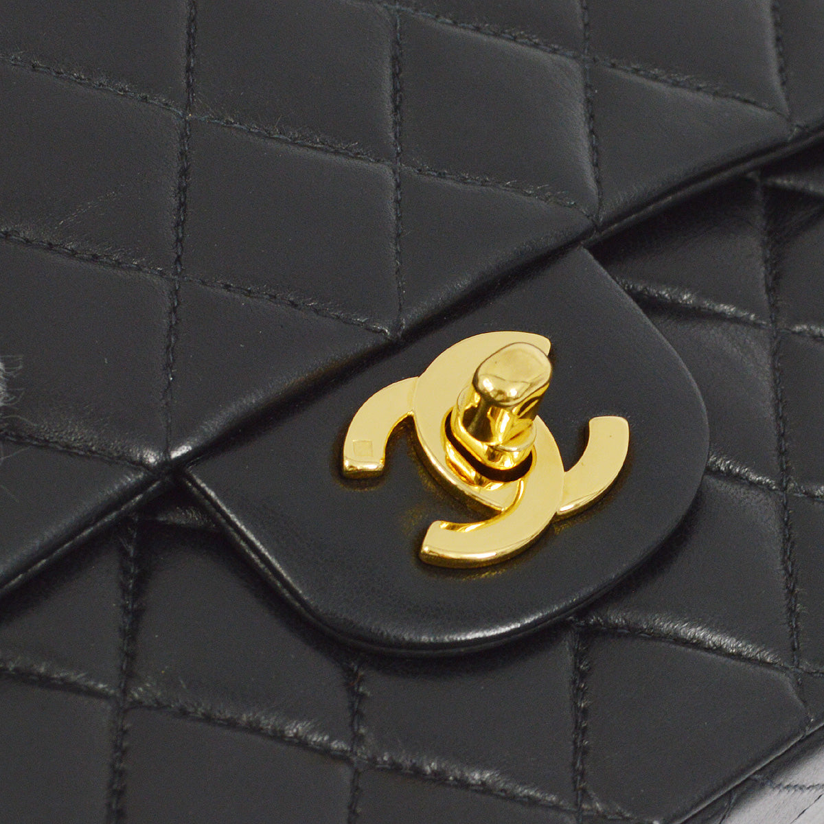 Chanel 2000-2001 Black Lambskin Medium Classic Double Flap Shoulder Bag