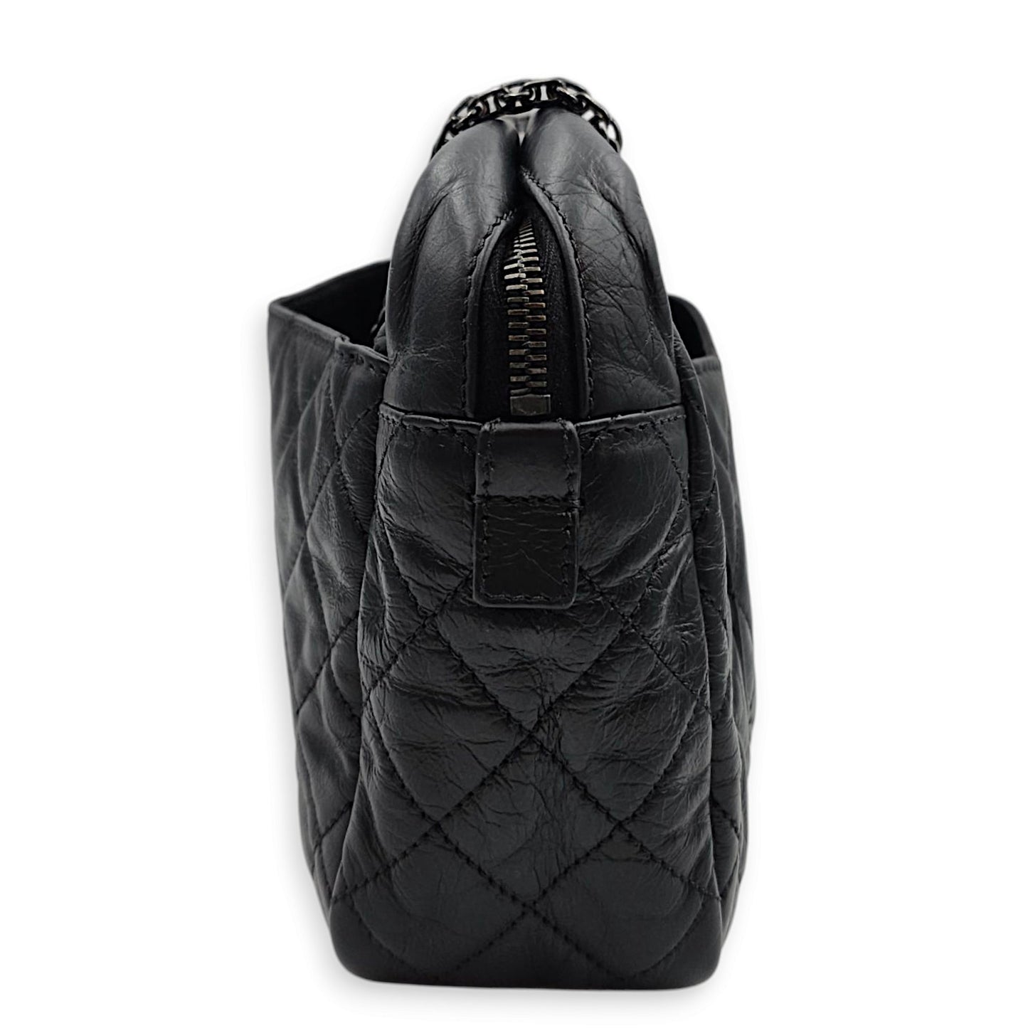 2.55 Reissue Camera Bag 28x18x8cm Black Shoulder Bag in Distressed Leather, Black chrome hardware