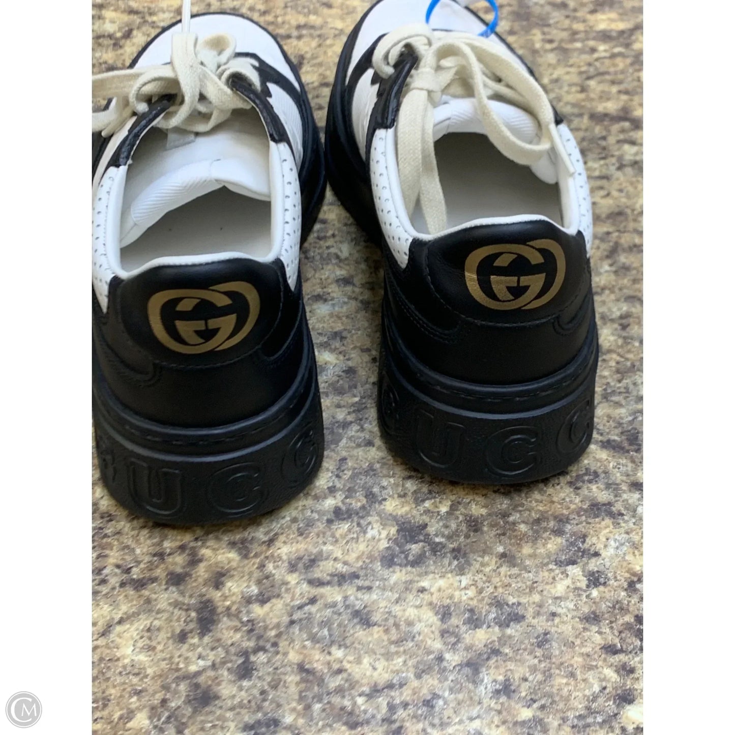 Shoes Luxury Designer By Gucci In Black & White, Size: 9.5