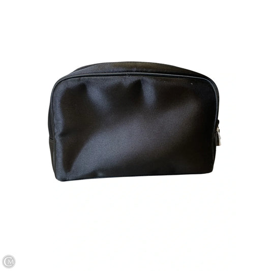 Makeup Bag Luxury Designer By Chanel, Size: Medium