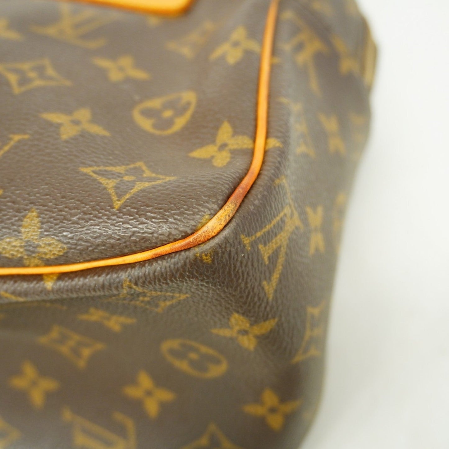 Louis Vuitton  Shoulder Bag