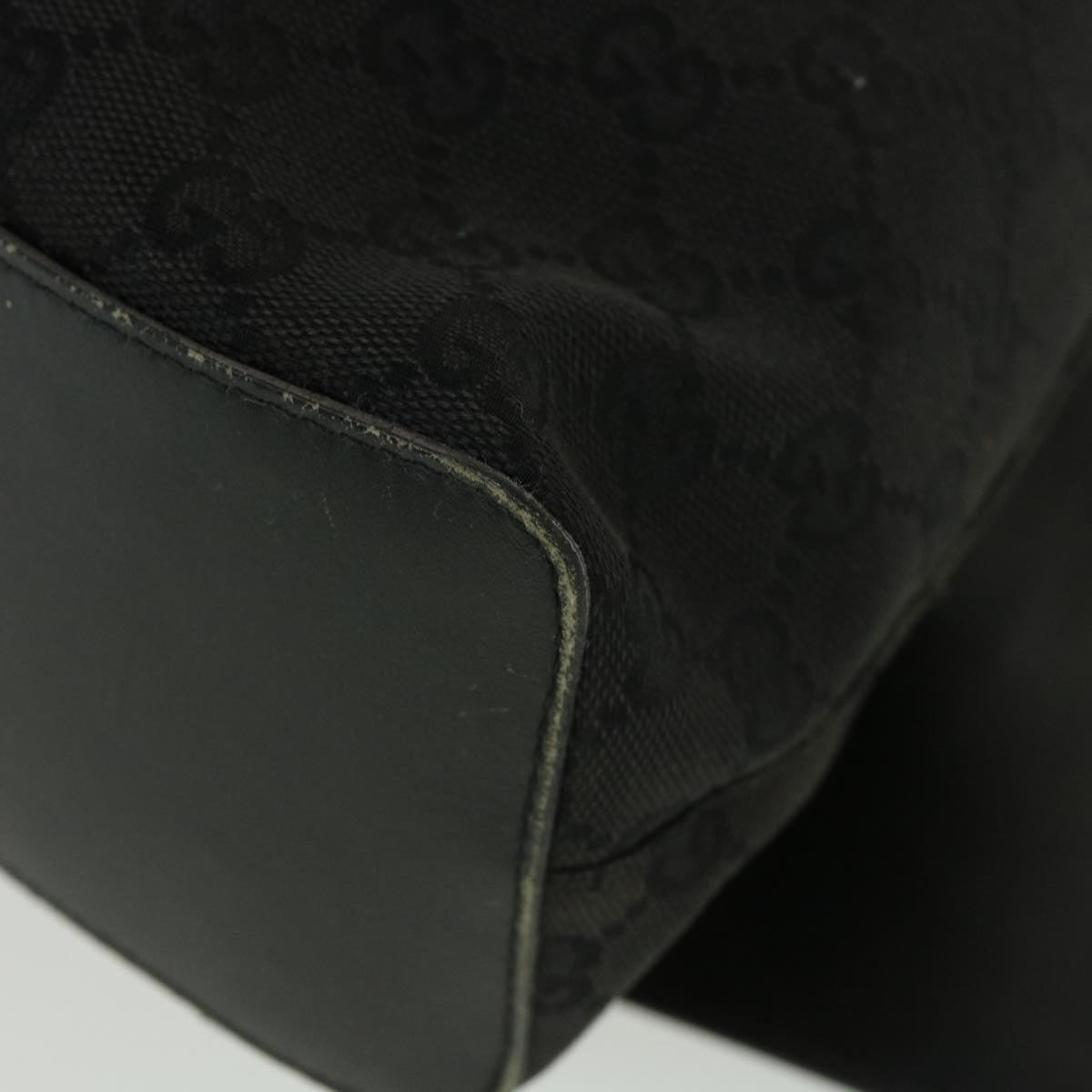 GUCCI GG Canvas Shoulder Bag Black 90640 002404  39133