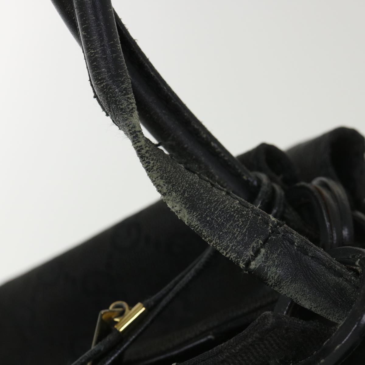 GUCCI GG Canvas Shoulder Bag Black 90640 002404  39133
