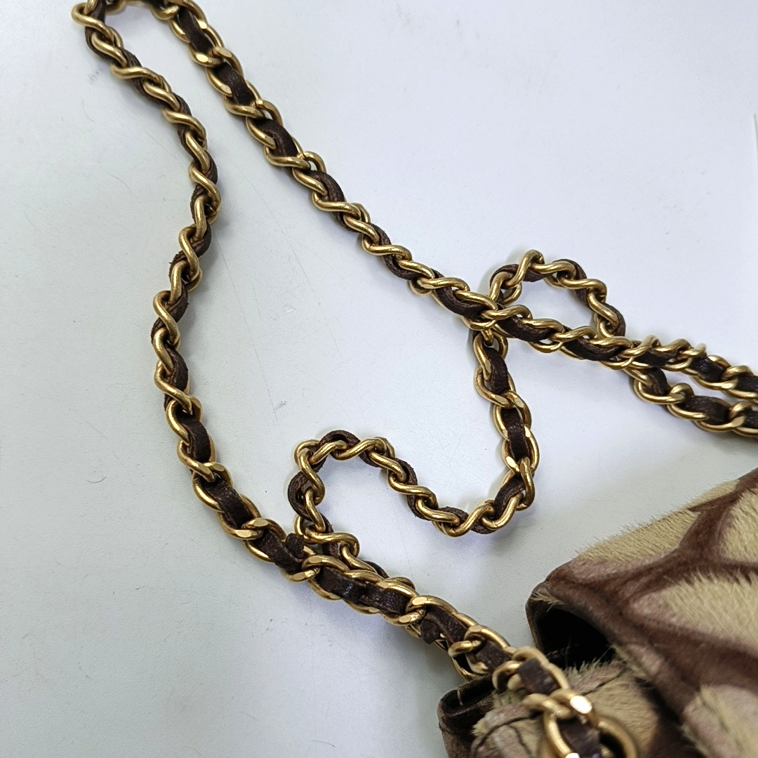 Chanel Brown Beige Giraffe Print Pony Hair Accordion 2.55 Reissue Shoulder bag