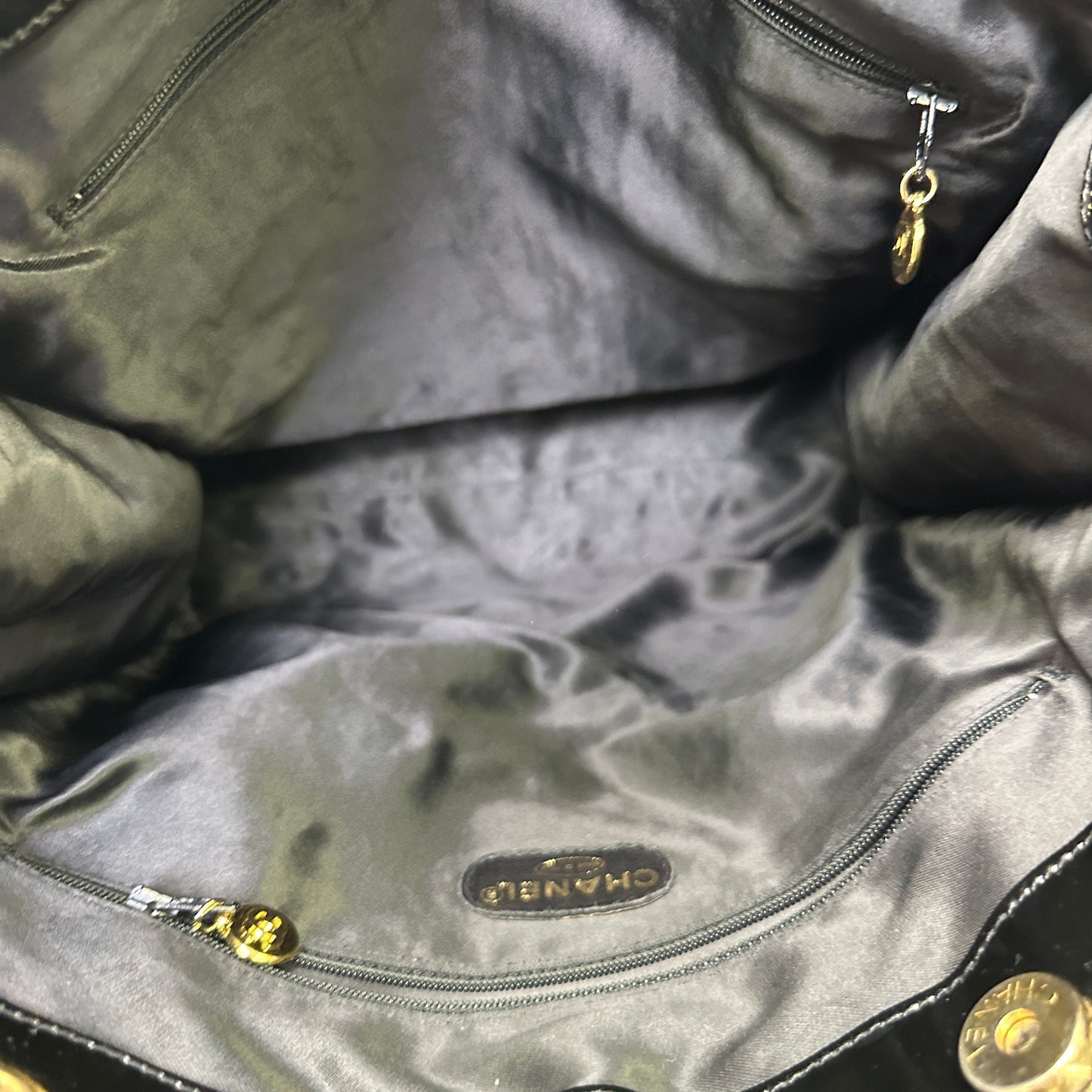 Chanel Vintage Patent CC Tote - Black Shoulder Bags, Handbags LB