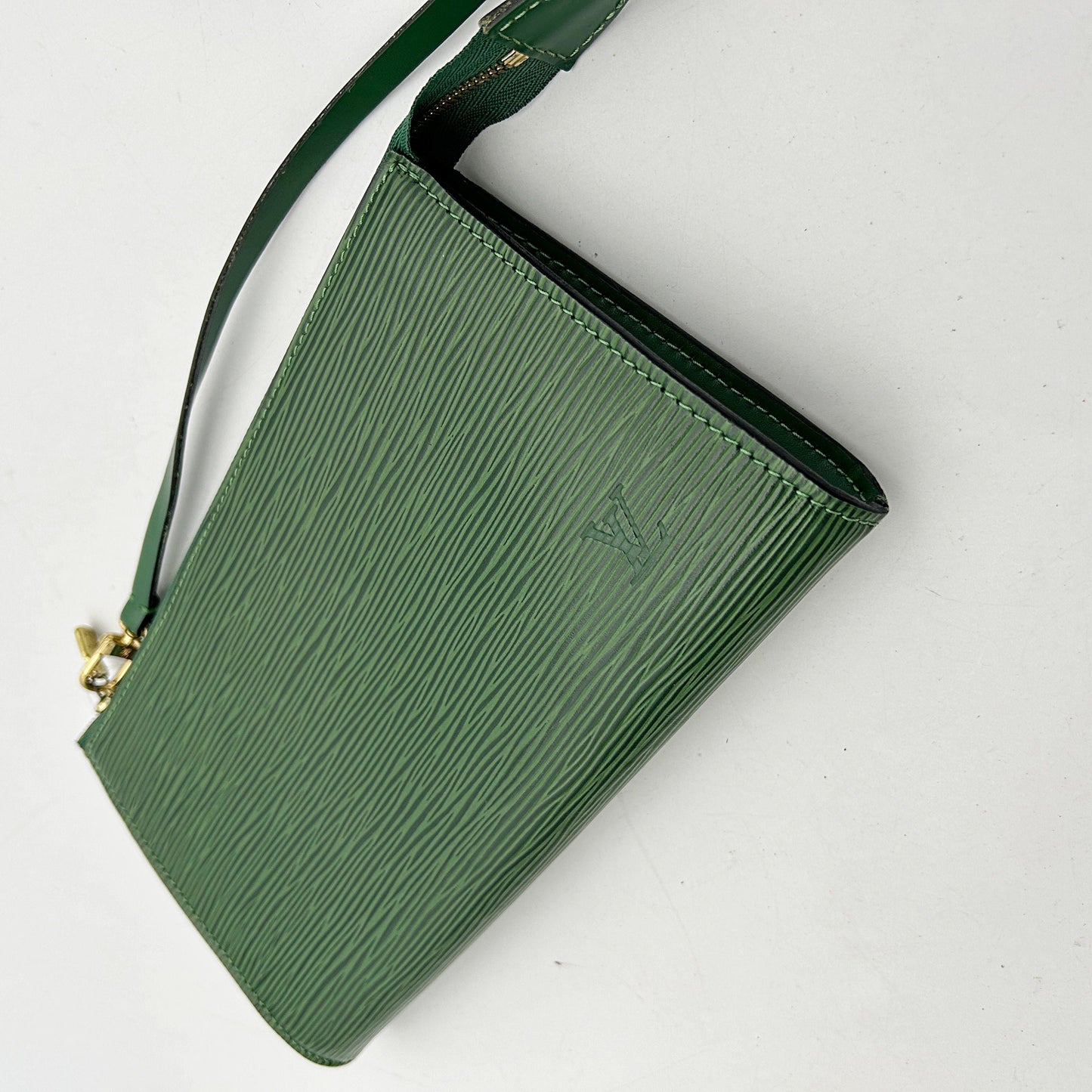 Louis Vuitton Epi Leather Pochette Accessoires Vintage - Green Shoulder Bags, Handbags lv8826ej
