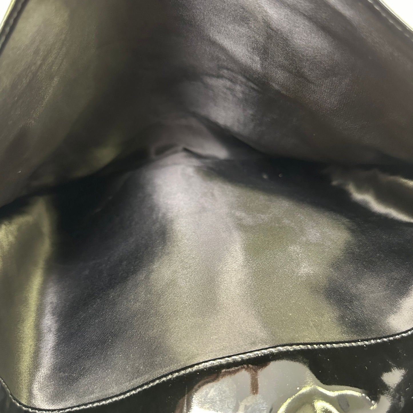 Chanel Vintage Patent CC Tote - Black Shoulder Bags, Handbags LB