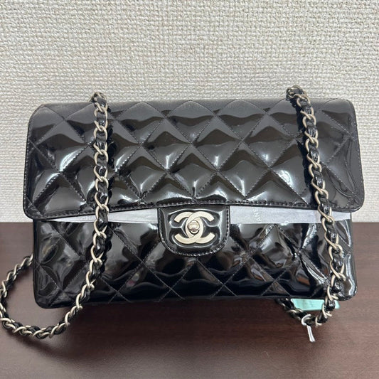 CHANEL Classic Jumbo Double Flap Bag B24-52