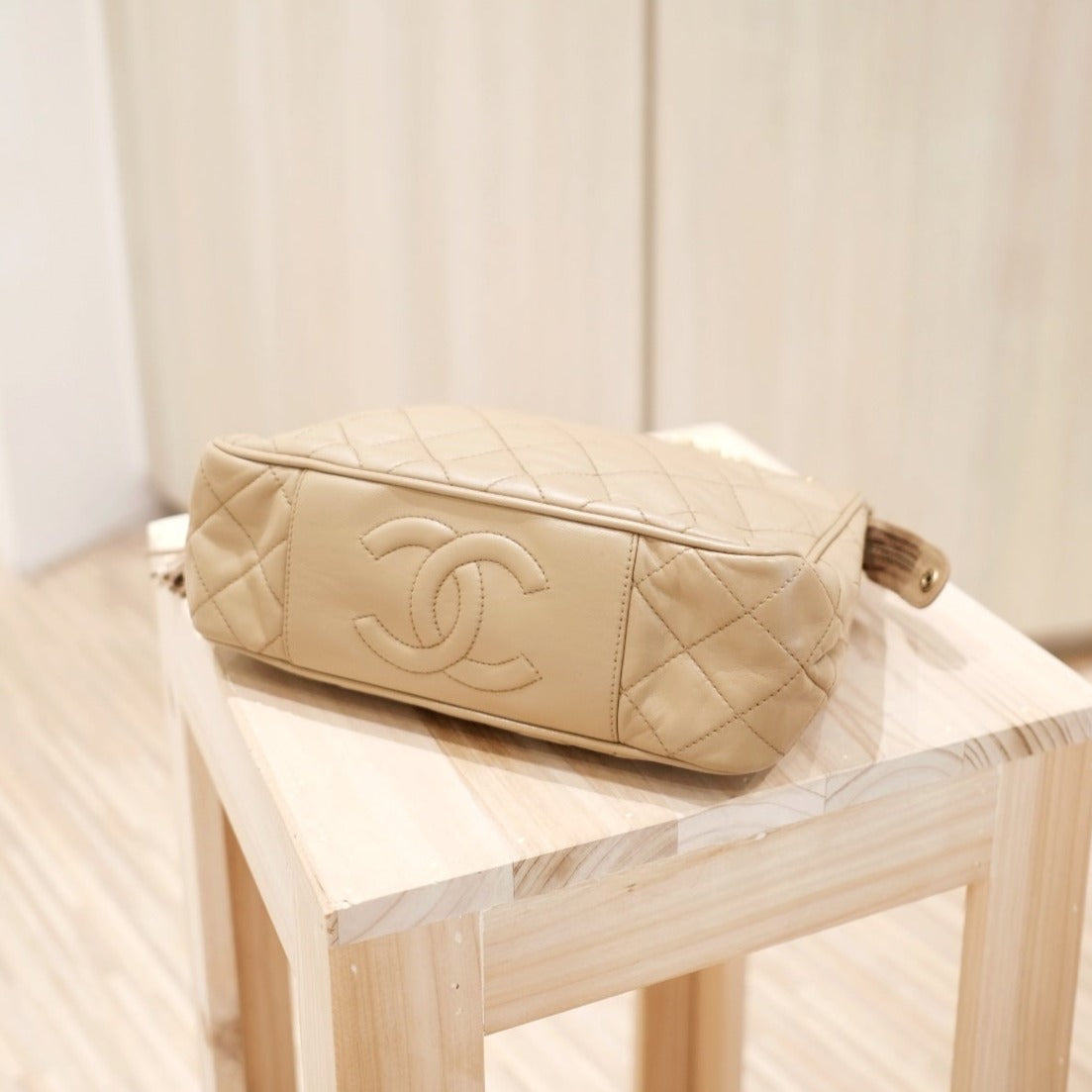 Chanel vintage chestnut gold chain shoulder bag