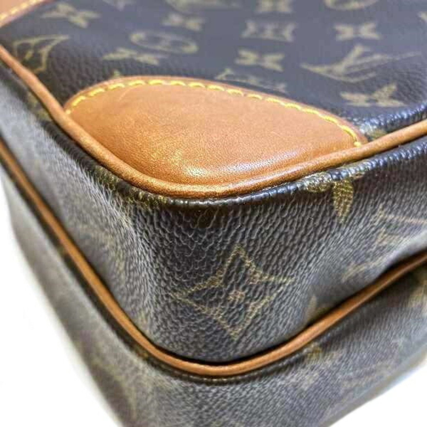 Louis Vuitton  Galle Monogram Monogram Shoulder Bag
