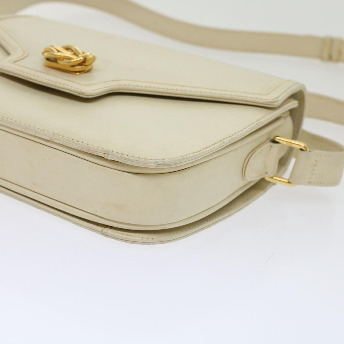 GUCCI Turn Lock Shoulder Bag Leather White 001.406.0587  45900