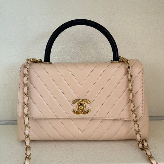 CHANEL Caviar Lizard Chevron Quilted Mini Coco Handle Flap Ivory B19-2
