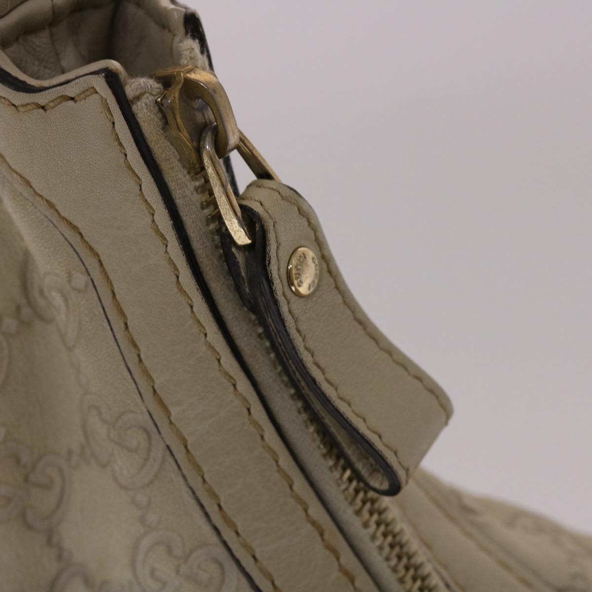 GUCCI  Shima Shoulder Bag Leather White 002404  49070
