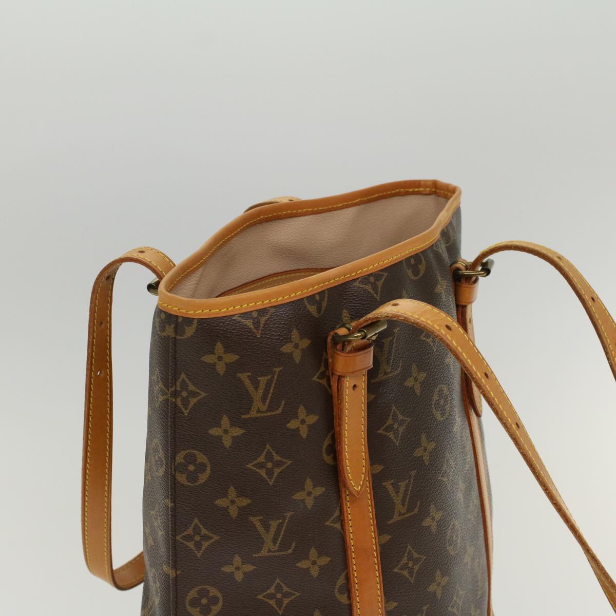 LOUIS VUITTON Monogram Bucket GM Shoulder Bag M42236 LV Auth 49236