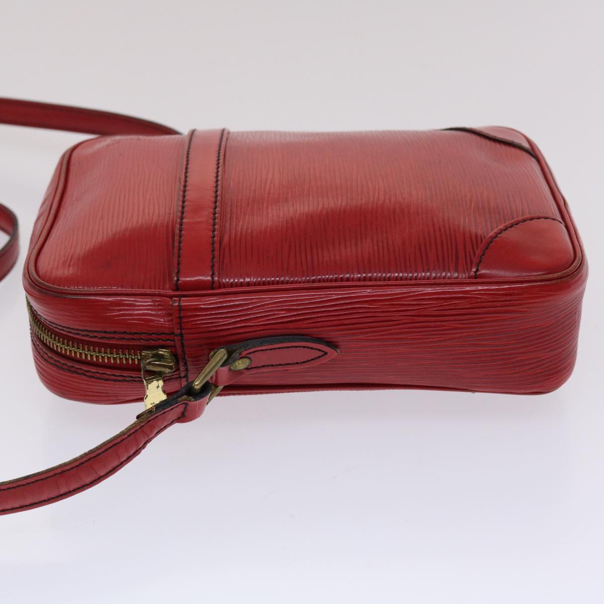 LOUIS VUITTON Epi Danube Shoulder Bag Red M45637 LV  49261