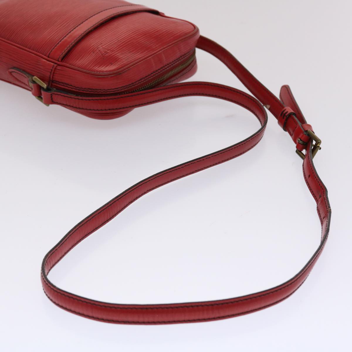 LOUIS VUITTON Epi Danube Shoulder Bag Red M45637 LV  49261