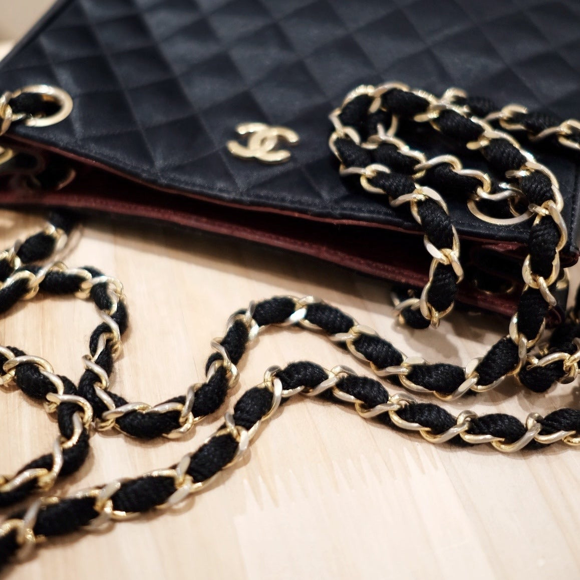 Chanel vintage shoulder bag