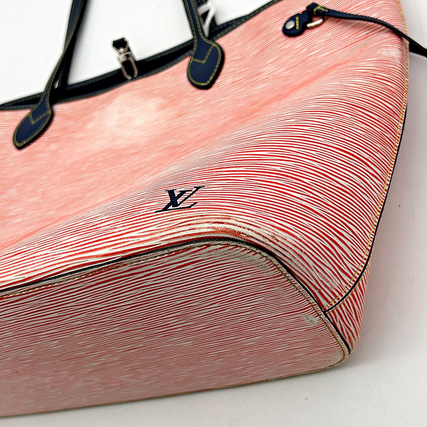 Louis Vuitton Epi Neverfull MM - Red Totes, Handbags LA23881