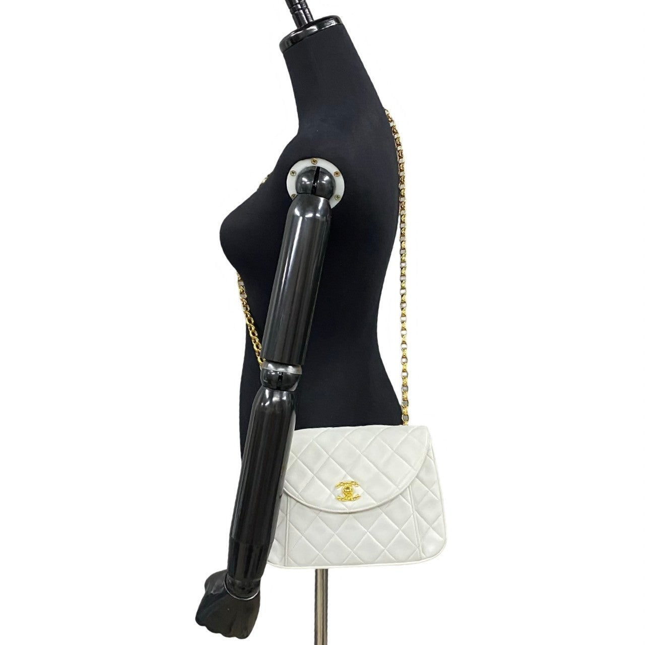CHANEL Shoulder Bag lambskin white Matrasse