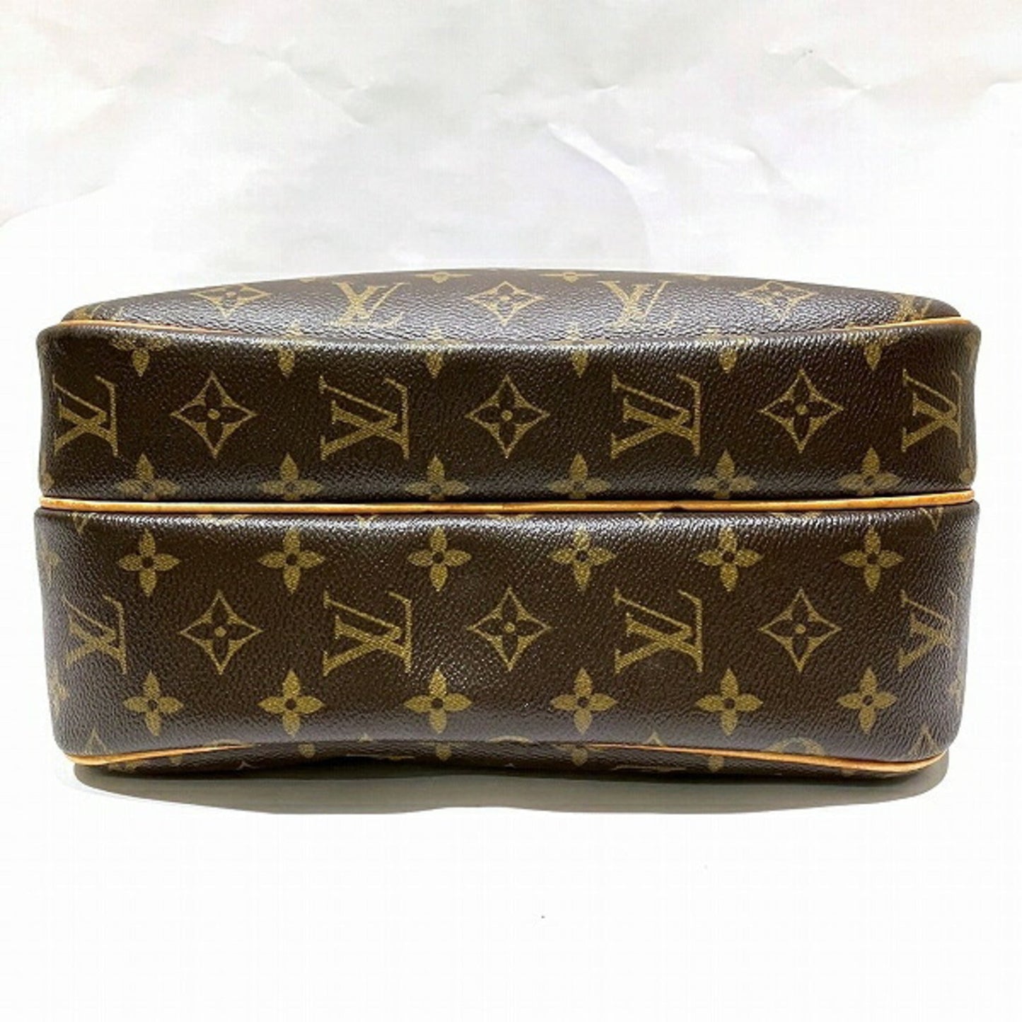 Louis Vuitton  Shoulder Bag