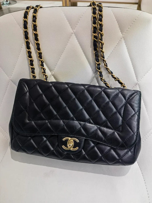 Chanel Mademoiselle Chic Flap Bag Quilted Lambskin B5-34