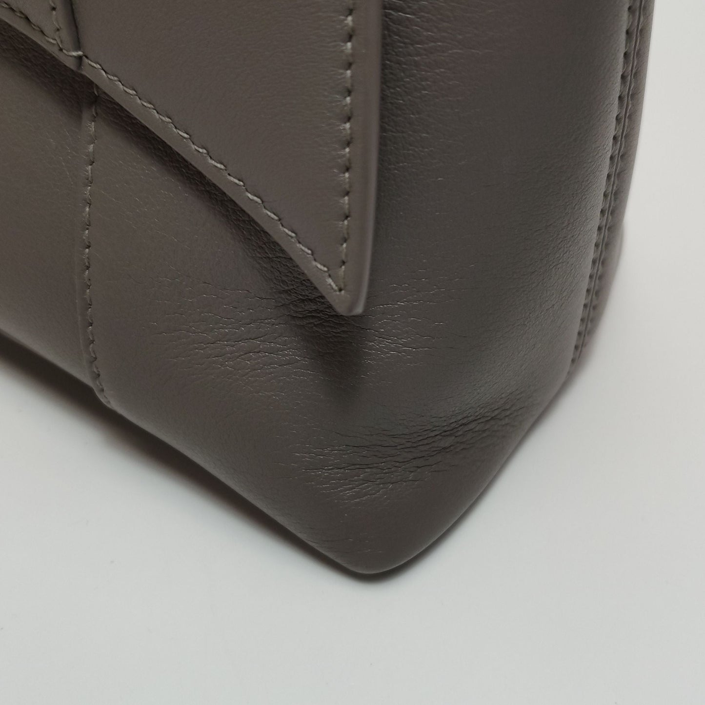 Preloved Balenciaga Downtown Small Leather Solid B Buckle Shoulder Bag 250501781174134