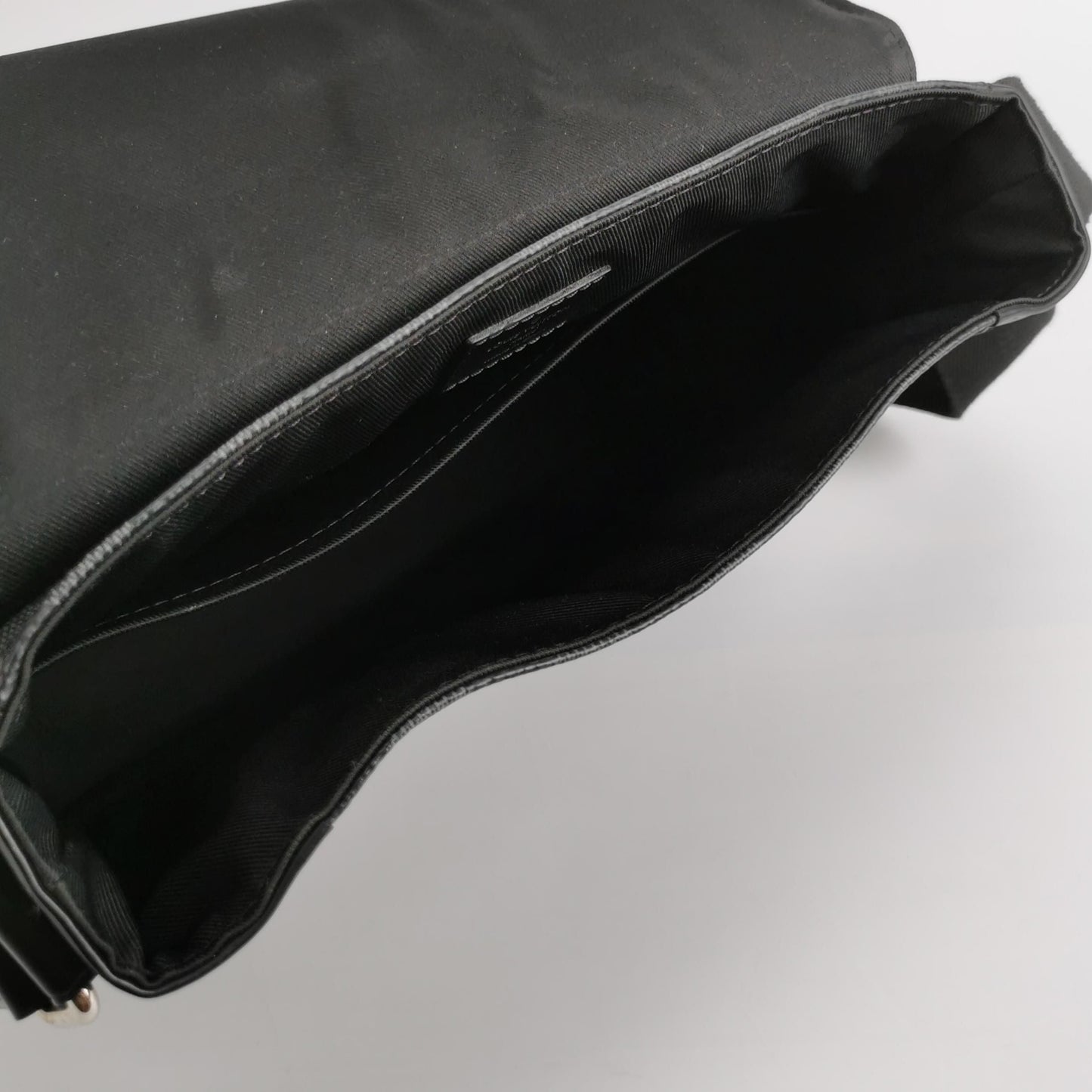 Louis Vuitton District Leather Checkerboard Flap Shoulder Bag 250501781174269