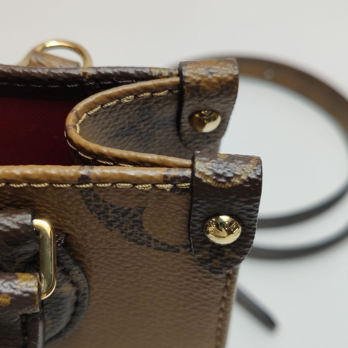 Louis Vuitton Onthego BB Monogram Crossbody Shoulder Bag with Chip 250503781176333