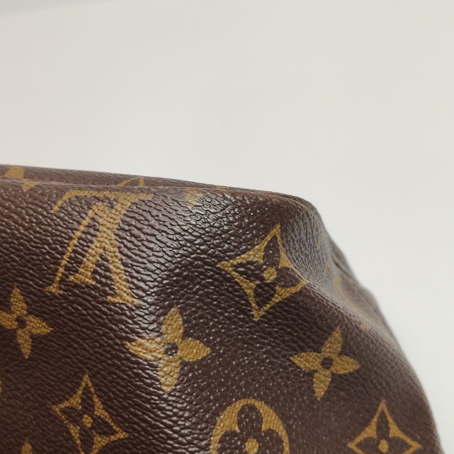 Louis Vuitton Neverfull MM Monogram Canvas Shoulder Bag 250503781176721