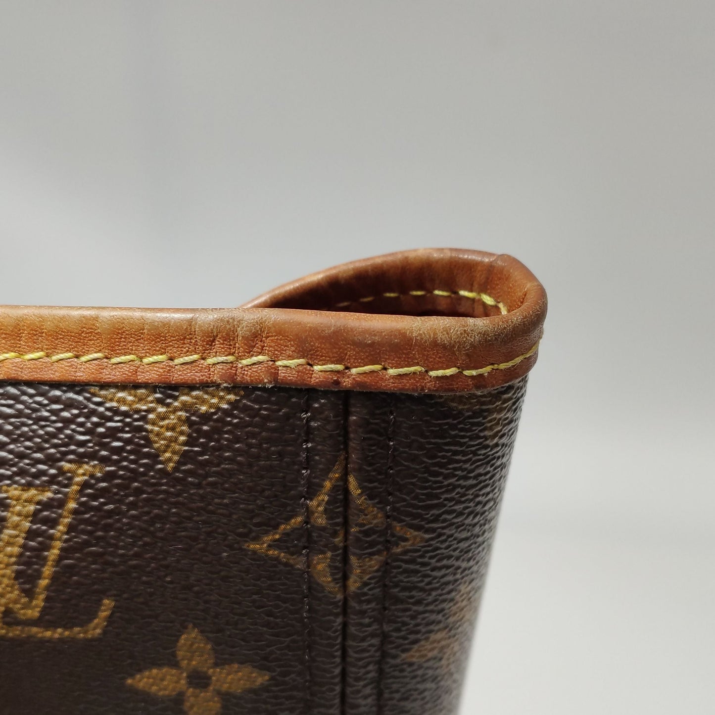 Louis Vuitton Neverfull MM Monogram Canvas Shoulder Bag 057850400444