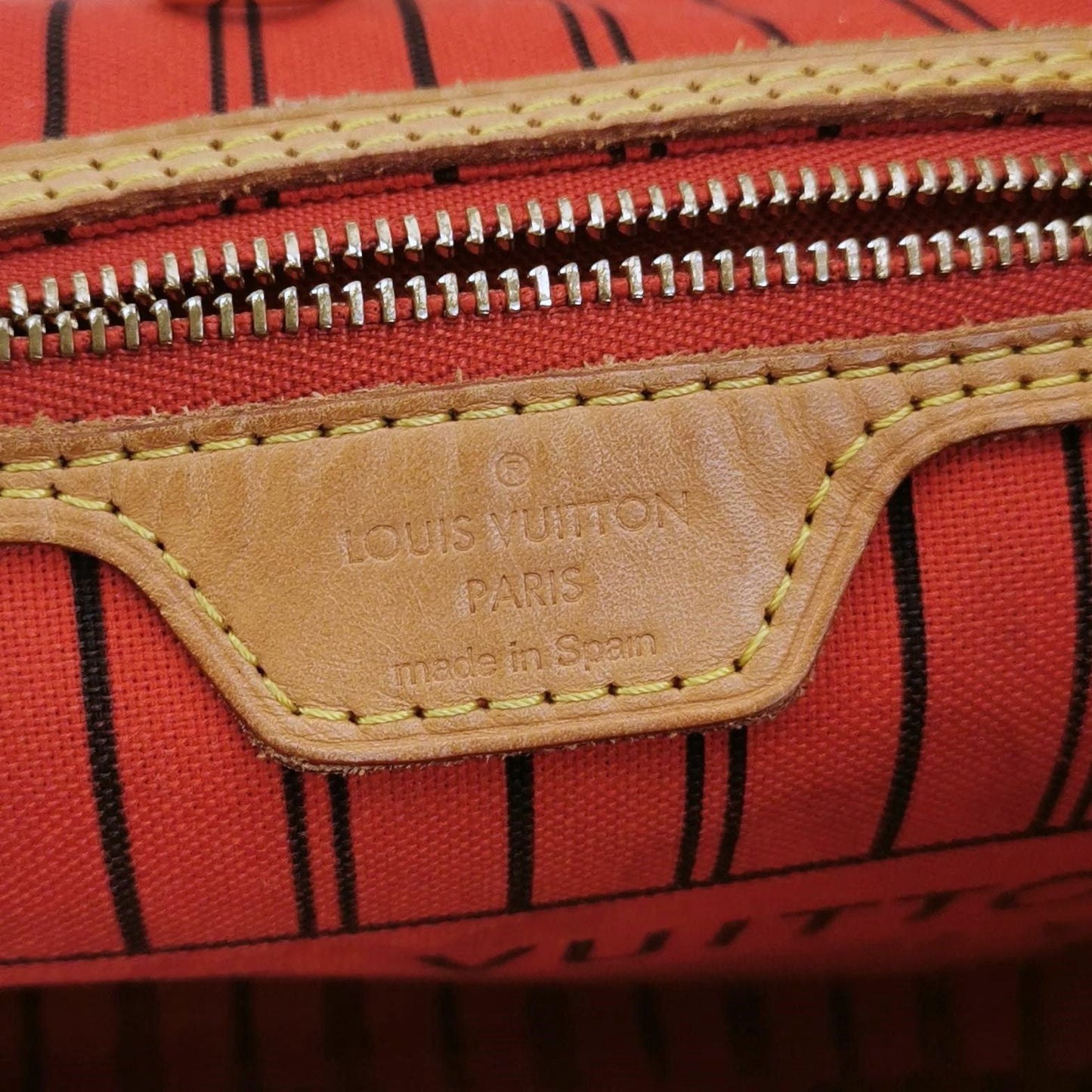 Louis Vuitton Neverfull MM Monogram Canvas Shoulder Bag 057850400444