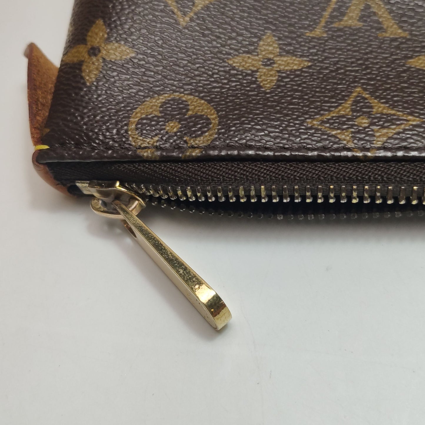 Louis Vuitton Totally MM Monogram Canvas Shoulder Bag 250514781191781