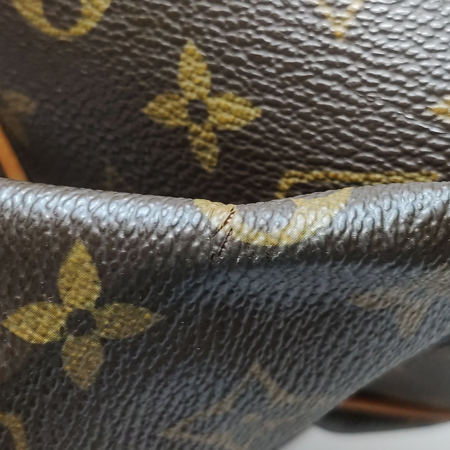 Louis Vuitton Tivoli Large Monogram Canvas Shoulder Bag 250515781193664